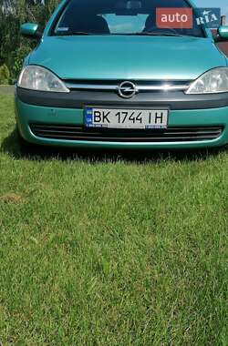 Хэтчбек Opel Corsa 2002 в 