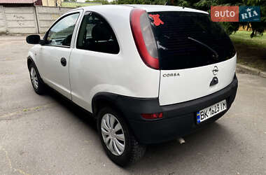Хэтчбек Opel Corsa 2003 в 