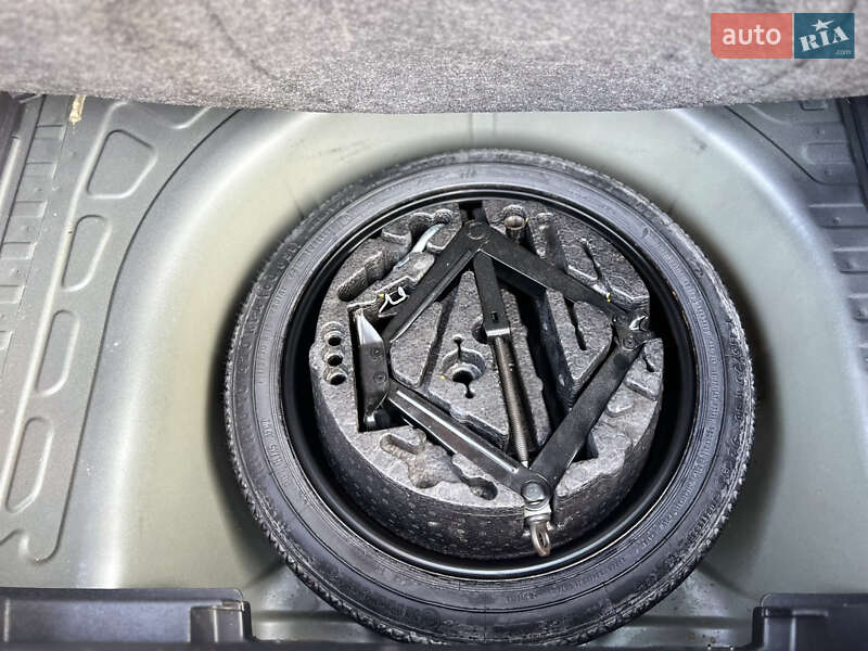 Хетчбек Opel Corsa 2013 в Сумах