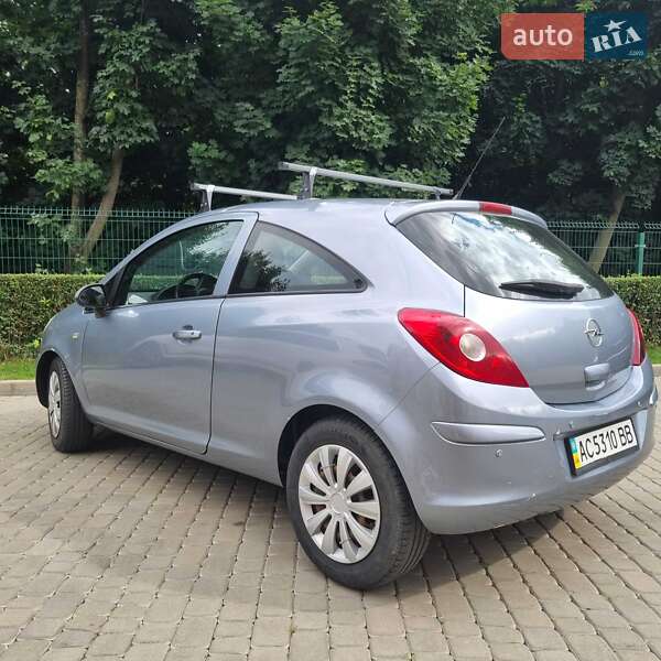 Хетчбек Opel Corsa 2009 в Луцьку