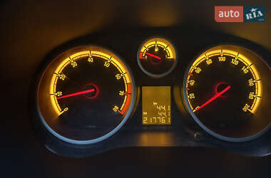 Хэтчбек Opel Corsa 2007 в 