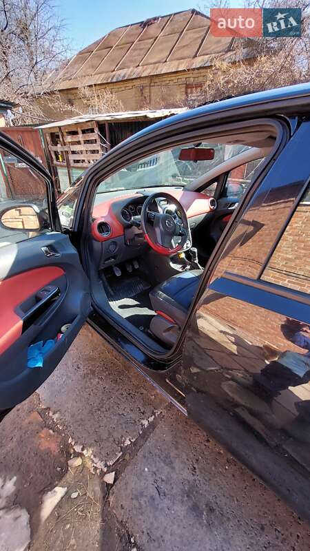 Хэтчбек Opel Corsa 2009 в Южном