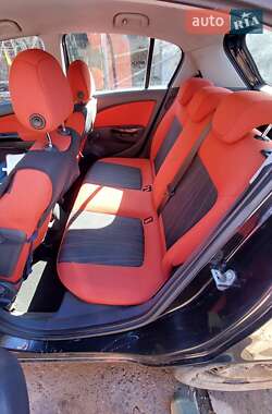 Хэтчбек Opel Corsa 2009 в 