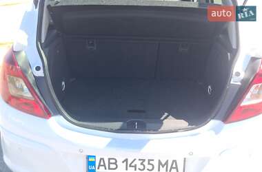 Хэтчбек Opel Corsa 2009 в 