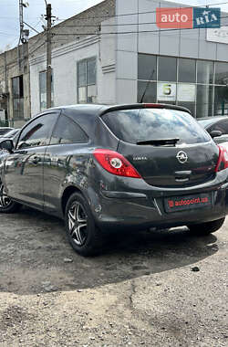 Хэтчбек Opel Corsa 2014 в 