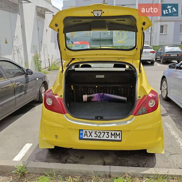 Хэтчбек Opel Corsa 2008 в Харькове