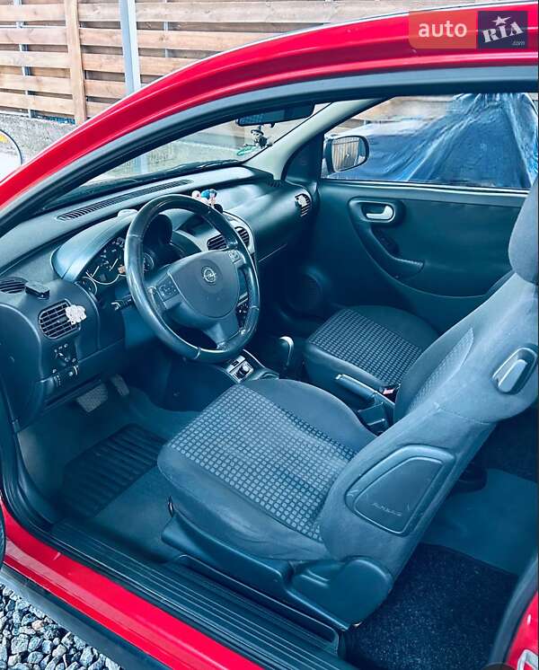 Хэтчбек Opel Corsa 2005 в Днепре
