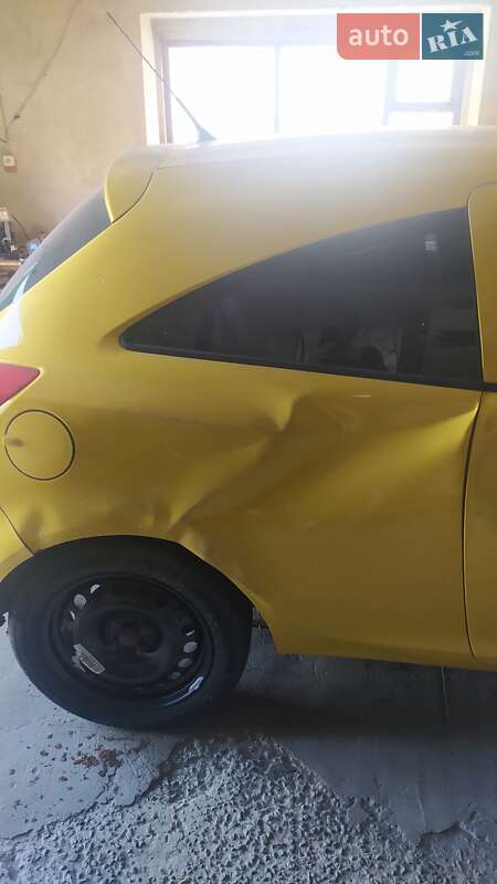 Хэтчбек Opel Corsa 2008 в Мироновке