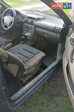 Хэтчбек Opel Corsa 1996 в 