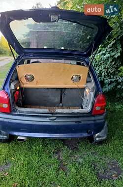 Хэтчбек Opel Corsa 1996 в 