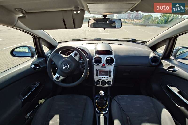Хэтчбек Opel Corsa 2014 в Одессе