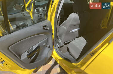 Хэтчбек Opel Corsa 2011 в 