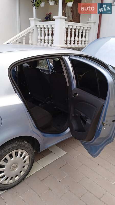Хетчбек Opel Corsa 2009 в Миколаєві