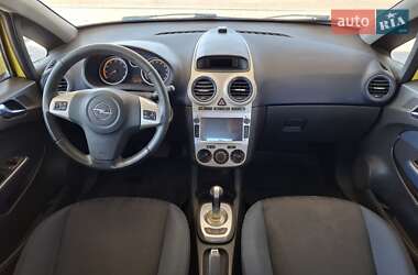 Хэтчбек Opel Corsa 2007 в 