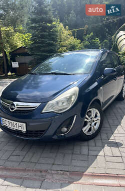 Хэтчбек Opel Corsa 2011 в Дрогобыче