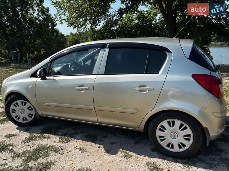 Хетчбек Opel Corsa 2007 в Смілі