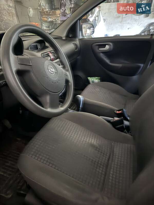 Хэтчбек Opel Corsa 2003 в Броварах фото 7 Хэтчбек Opel Corsa 2003 в Броварах