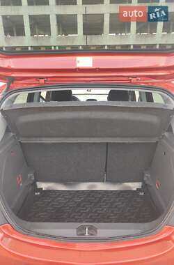 Хэтчбек Opel Corsa 2011 в 