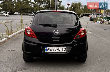 Хэтчбек Opel Corsa 2008 в 