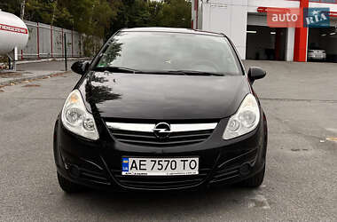 Хэтчбек Opel Corsa 2008 в 