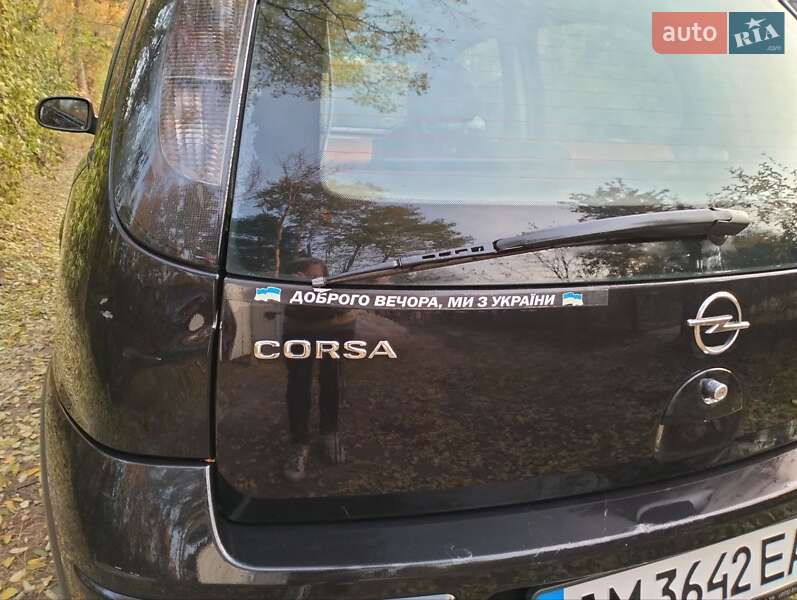 Хэтчбек Opel Corsa 2005 в Житомире