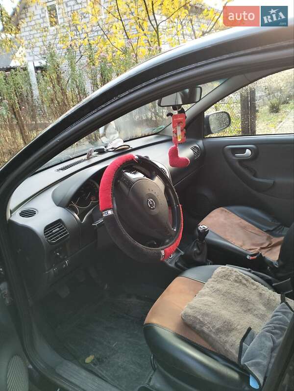 Хэтчбек Opel Corsa 2005 в Житомире