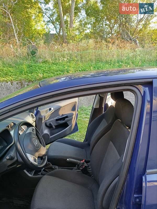 Хетчбек Opel Corsa 2009 в Кременці