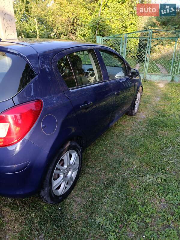 Хетчбек Opel Corsa 2009 в Кременці