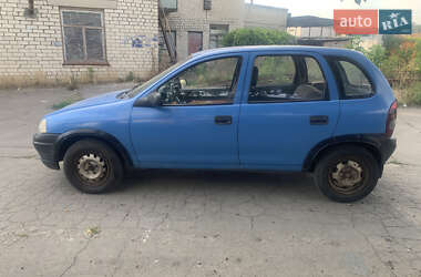 Хэтчбек Opel Corsa 1993 в 