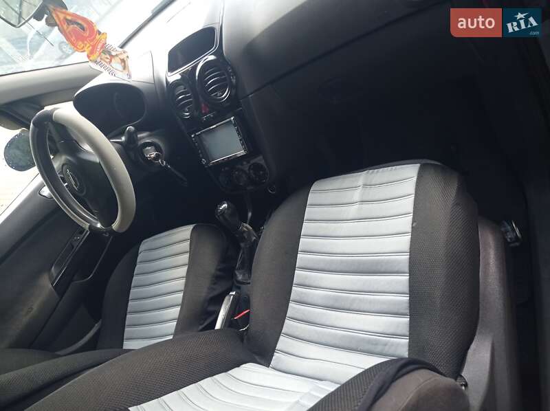 Хэтчбек Opel Corsa 2007 в Ужгороде