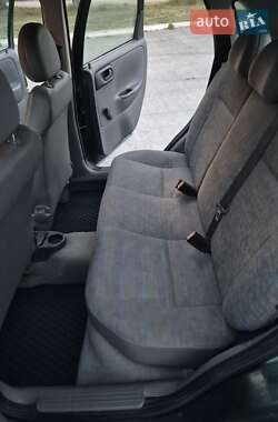 Хэтчбек Opel Corsa 2002 в 