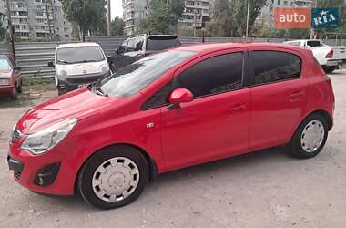 Хэтчбек Opel Corsa 2012 в 