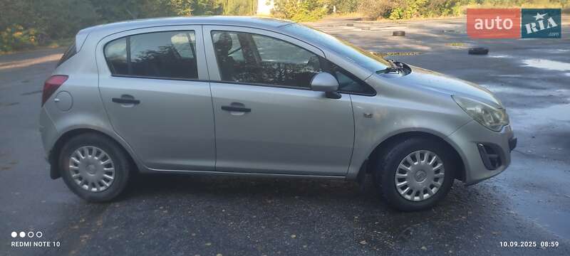 Хэтчбек Opel Corsa 2011 в Звягеле