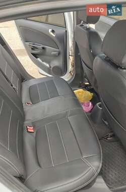Хэтчбек Opel Corsa 2012 в 