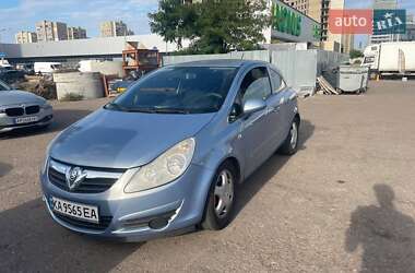Хэтчбек Opel Corsa 2007 в 