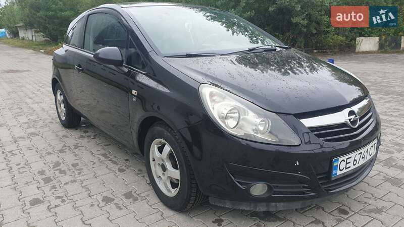 Хэтчбек Opel Corsa 2011 в Черновцах