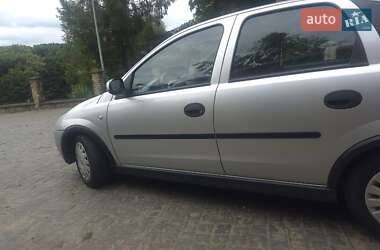 Хэтчбек Opel Corsa 2002 в 