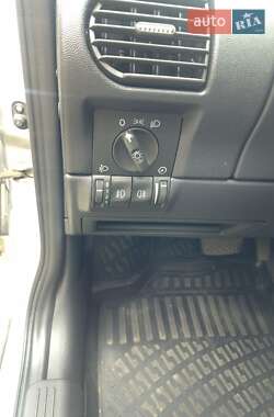 Хэтчбек Opel Corsa 2002 в 