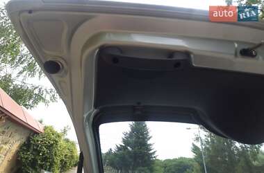 Хэтчбек Opel Corsa 2002 в 
