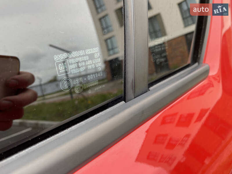 Хэтчбек Opel Corsa 2008 в Ровно