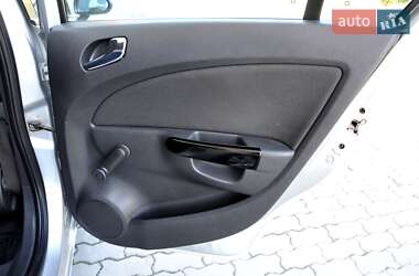 Хэтчбек Opel Corsa 2013 в 