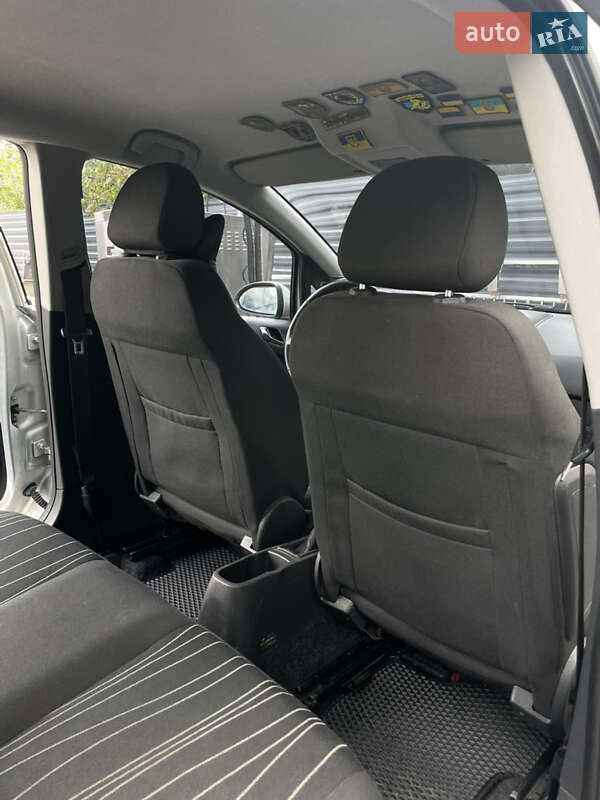 Хэтчбек Opel Corsa 2010 в Ивано-Франковске