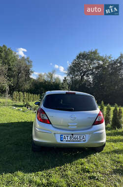 Хетчбек Opel Corsa 2008 в 