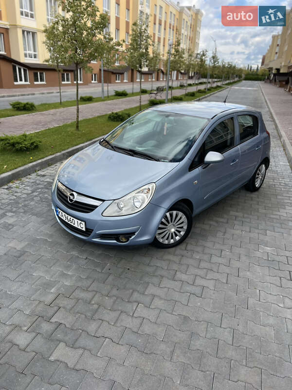 Хэтчбек Opel Corsa 2007 в Киеве