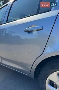 Хэтчбек Opel Corsa 2009 в 