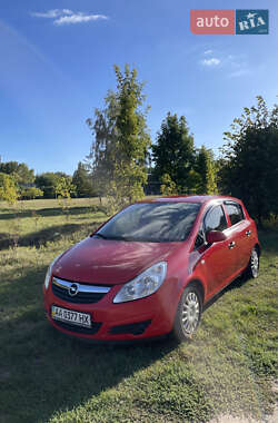Хэтчбек Opel Corsa 2008 в 