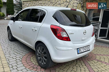Хэтчбек Opel Corsa 2013 в 