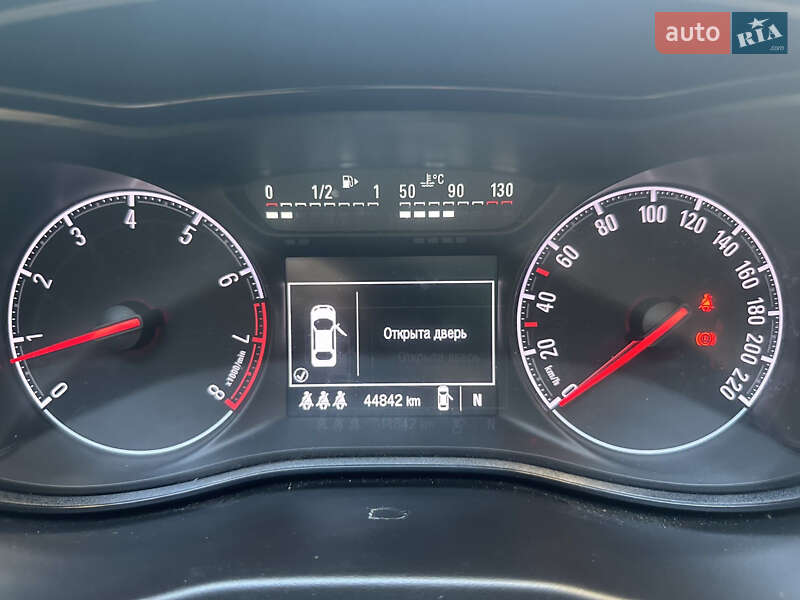 Хэтчбек Opel Corsa 2015 в Львове