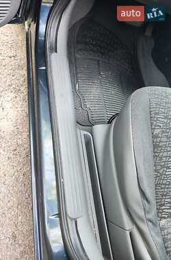 Хэтчбек Opel Corsa 2001 в 