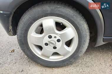 Хэтчбек Opel Corsa 2001 в 